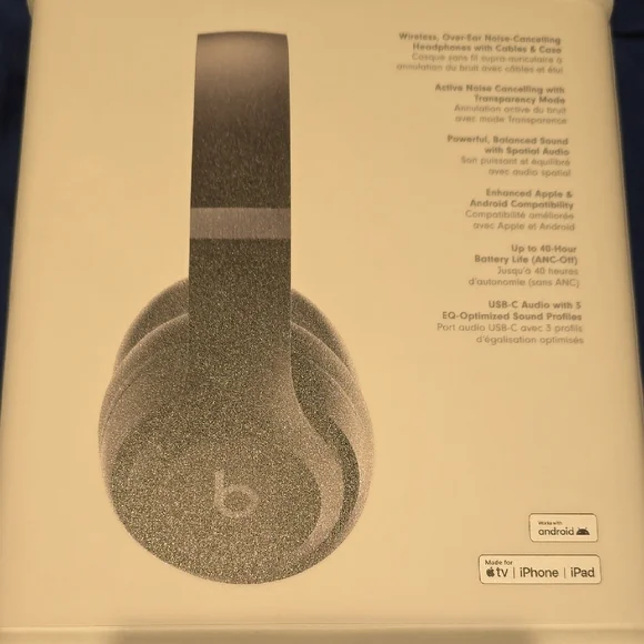 Studio Pro Wireless Headphones - Black
